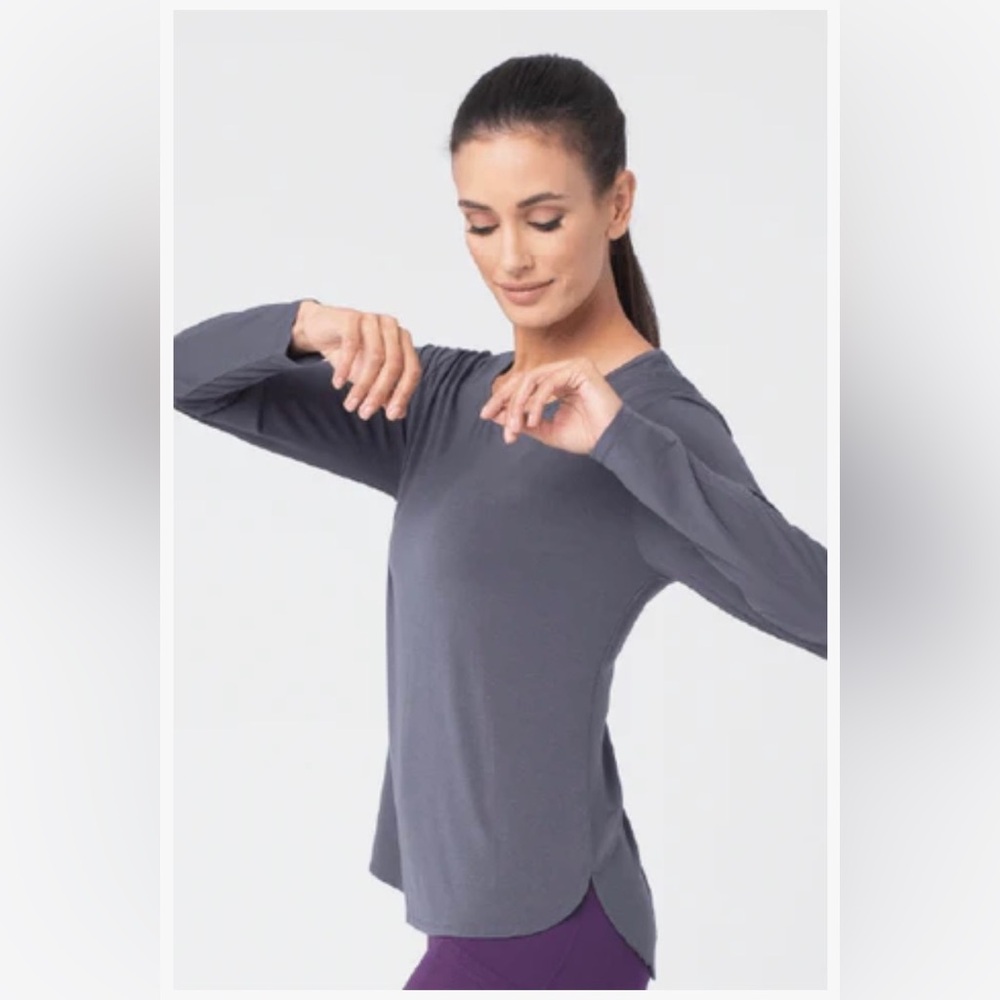 NWT Whisper Active Jesylyn L/S
